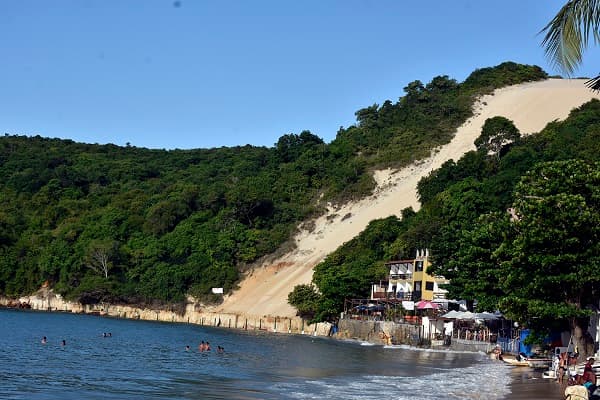 Ponta Negra: Idema quer mais informações sobre impactos de retirada de areia do mar