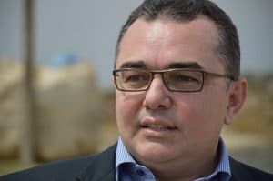 A hipocrisia do Defensor Público, que disse que “mulher que votou em Bolsonaro merecia dedada”, foi derrubada por um amigo