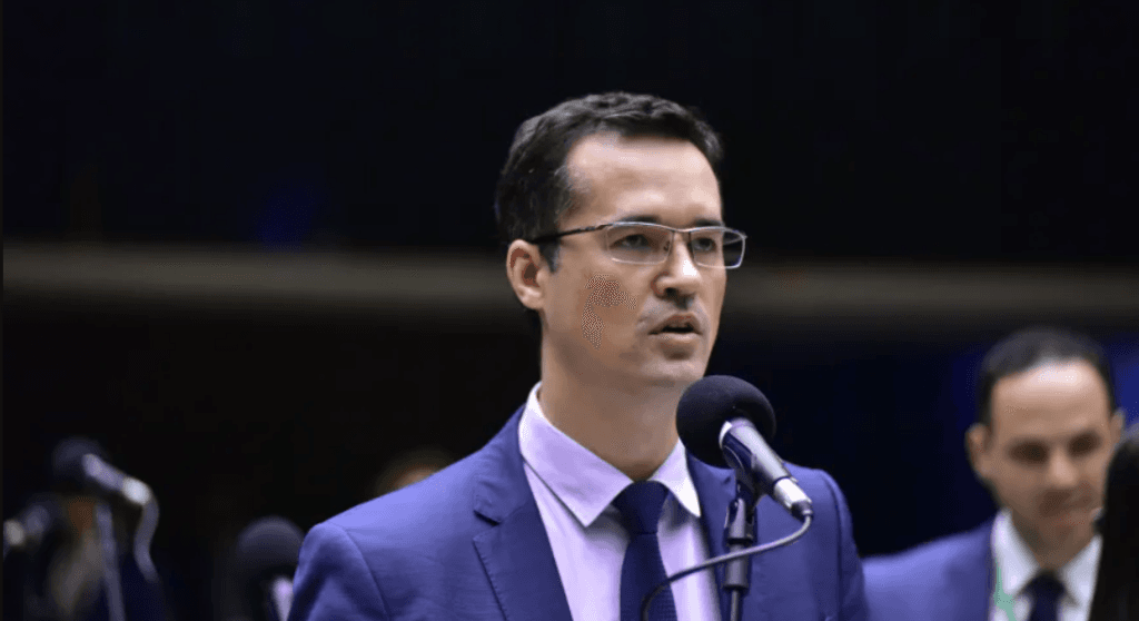 Como investigado, Deltan Dallagnol presta depoimento à PF nesta sexta-feira (2)