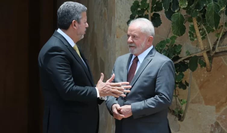 Lira diz que ‘não se falou de mudanças no ministério' em reunião com Lula