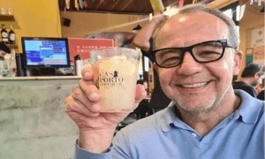VÍDEO: Após visita de Sérgio Cabral, bar no Rio faz lavagem de sal grosso no local para ‘tirar as energias negativas’