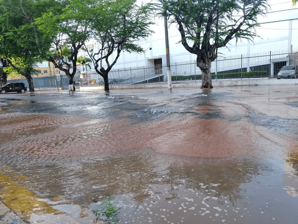 Mais de 50% da água potável no RN é desperdiçada, aponta levantamento do Instituto Trata Brasil