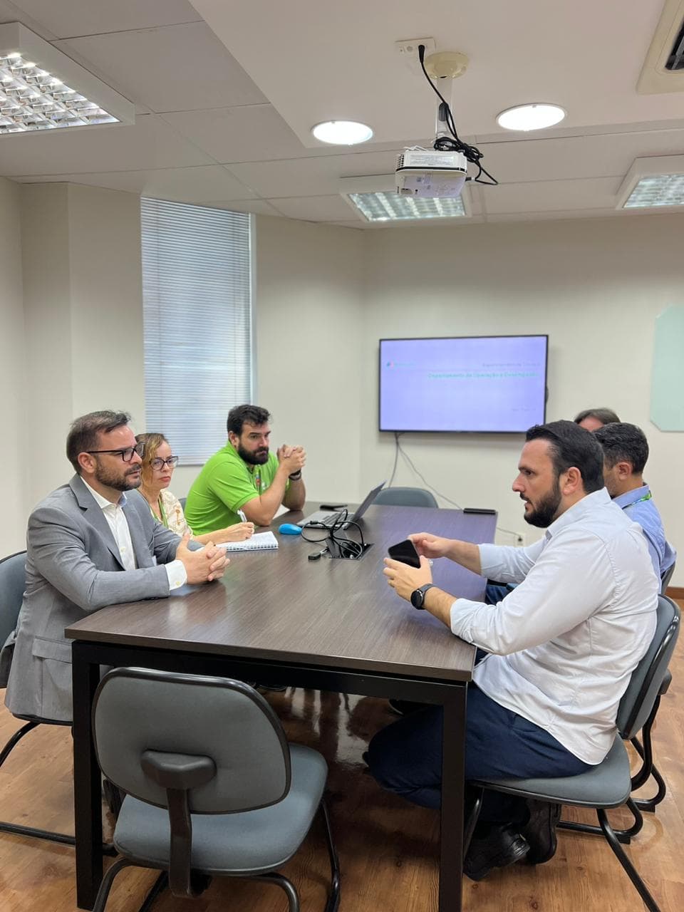 Superintendente da Neoenergia Cosern recebe vereador para conhecer investimentos da empresa em Extremoz