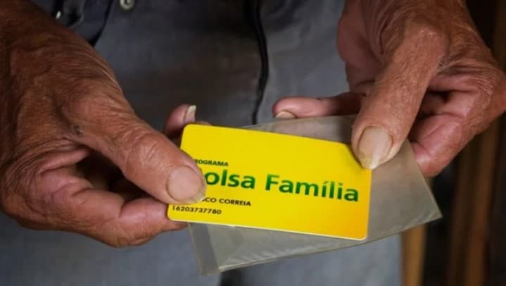 Governo Lula divulga dado enganoso sobre Bolsa Família
