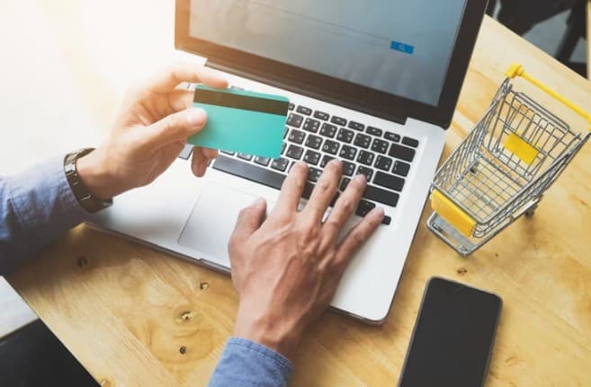 85% dos consumidores brasileiros fazem ou já fizeram compras online, aponta pesquisa; preferência é por produtos eletrônicos