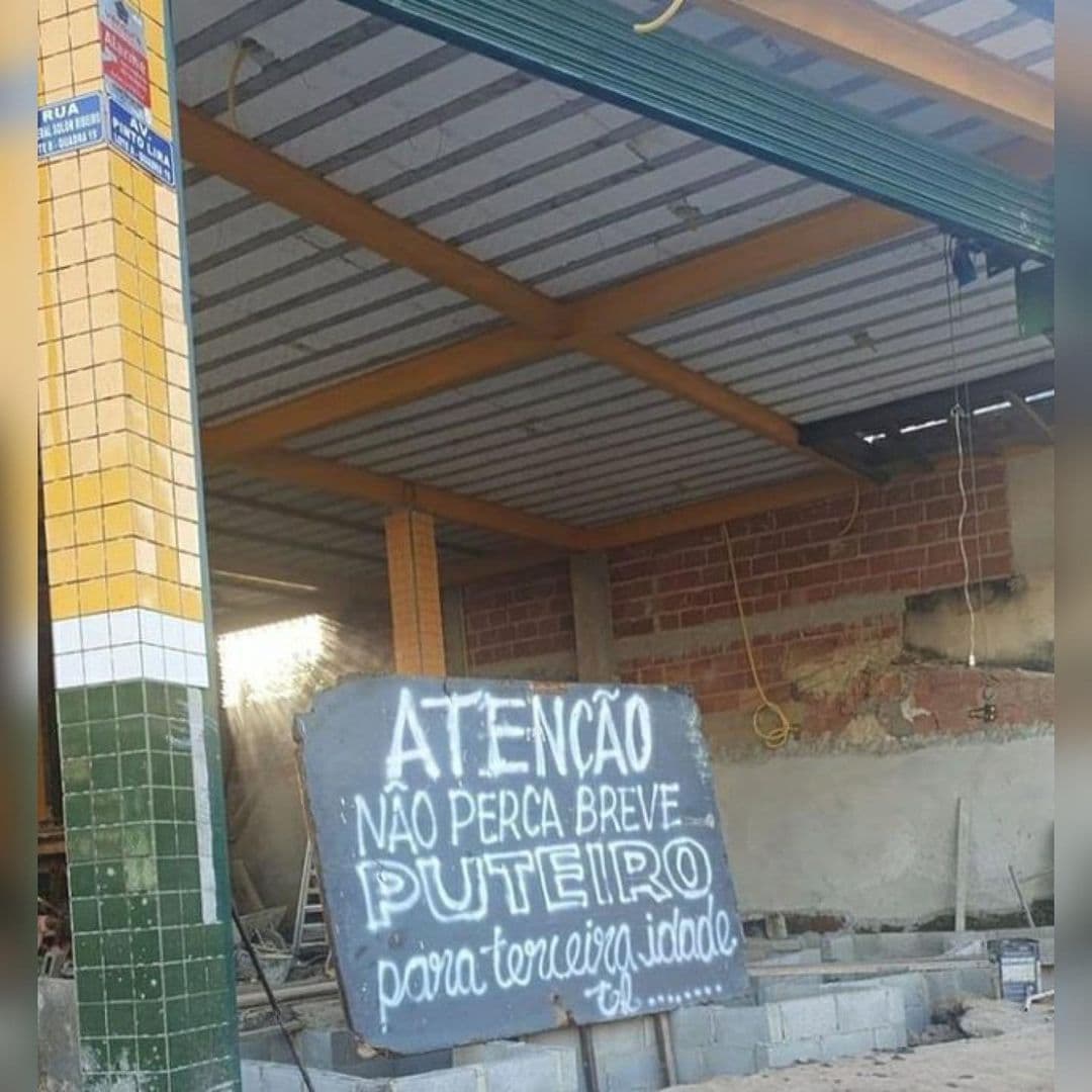 Para calar vizinhos fofoqueiros, homem anuncia que obra em seu terreno é "puteiro para terceira idade"