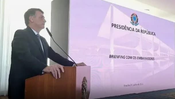 MP pede ao TCU para calcular despesa de reunião de Bolsonaro com embaixadores