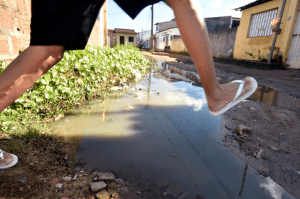 Na ZN, apenas 3% da população tem acesso a esgotamento sanitário
