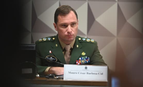 Exército diz que não orientou Mauro Cid a comparecer fardado em depoimento da CPMI do 8 de Janeiro