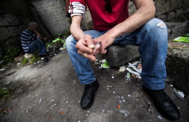 Alta no consumo de drogas em Portugal põe política de descriminalização na mira