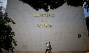 Comissão de Orçamento vai esperar aprovação de marco fiscal para votar LDO