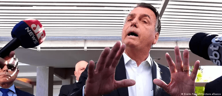 PF aponta vínculo entre Bolsonaro e empresário para disparo de mensagem interpretada como fake news