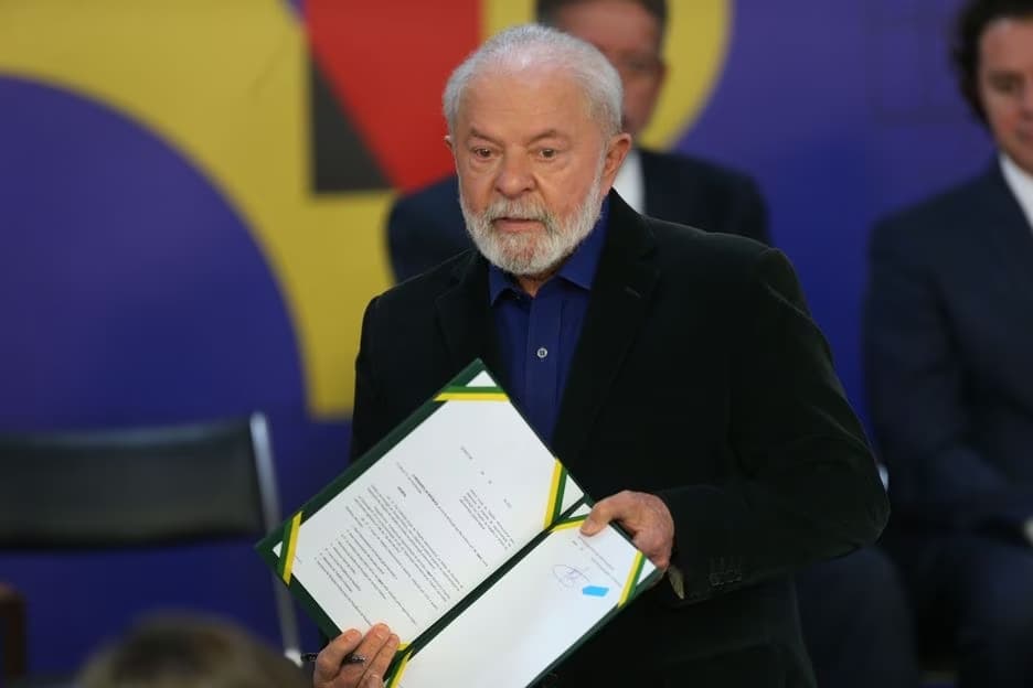 WILLIAM WAACK: Lula se acha dono de verdades absolutas e vive preso às visões de 20 anos atrás