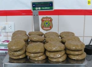 FOTOS: PF prende idoso com quase 5 kg de cocaína no aeroporto de Natal
