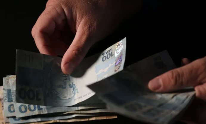 Brasil foi o país que mais ganhou milionários de 2021 a 2022, diz relatório Global Wealth Report