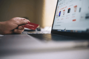 Compras internacionais de US$ 50: novas regras passam a valer nesta terça