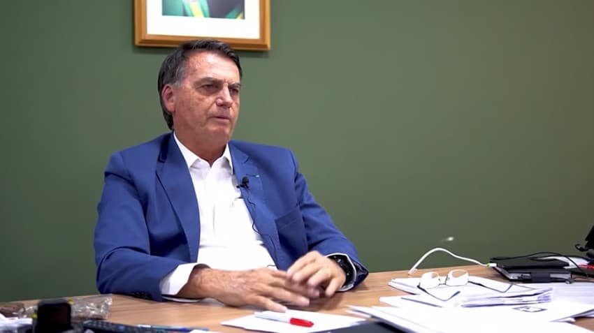 Bolsonaro sobre prisão de Mauro Cid: “Objetivo é uma delação premiada”