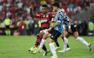 Flamengo despacha Grêmio com pênalti polêmico e fará final da Copa do Brasil com São Paulo