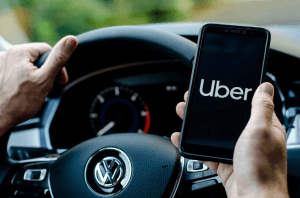 Uber registra primeiro lucro operacional da história