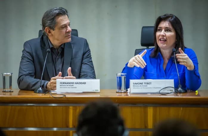 Orçamento de 2024 não prevê reajuste da tabela do Imposto de Renda. Aumento do Bolsa Família também fica de fora