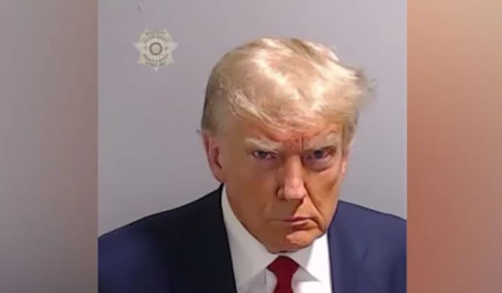 Campanha de Trump arrecada 7,1 milhões de dólares após fichamento na prisão