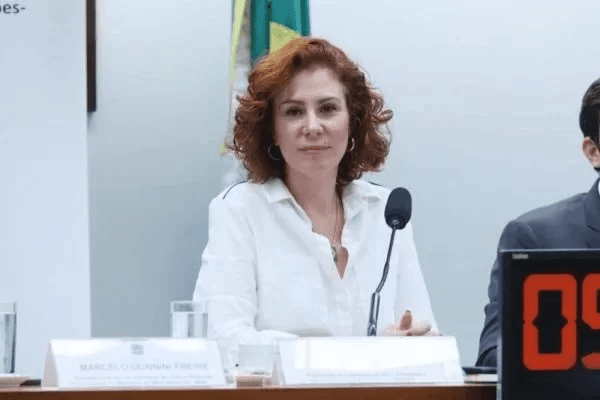 Justiça da Itália anula extradição e Carla Zambelli será solta