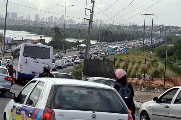 Interdição parcial na Ponte de Igapó começa a partir de 10h