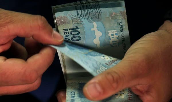 Shein, Shopee e Aliexpress: Isenção para as compras de até US$ 50 deve acabar