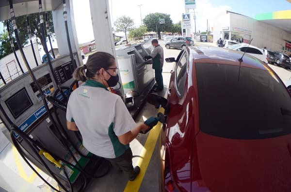 Preço da gasolina no RN apresenta a segunda maior queda no Brasil