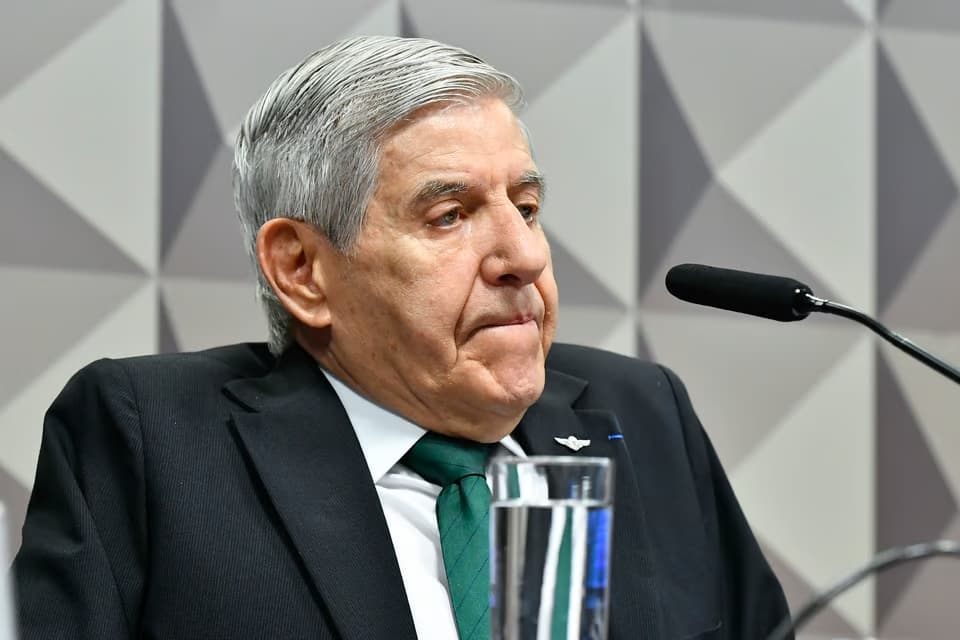 Heleno chama de "fantasia" delação de Cid sobre reunião do golpe