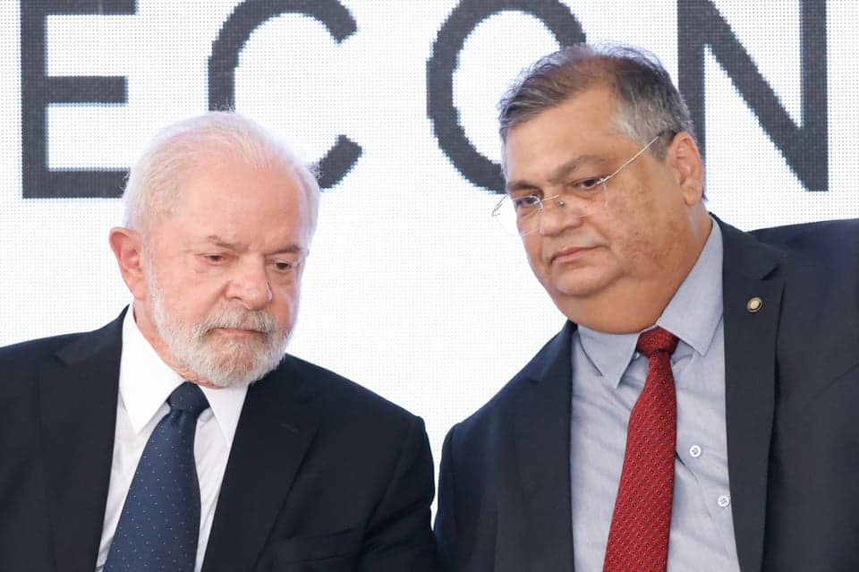 Dino espalha fake news sobre o Supremo dos EUA