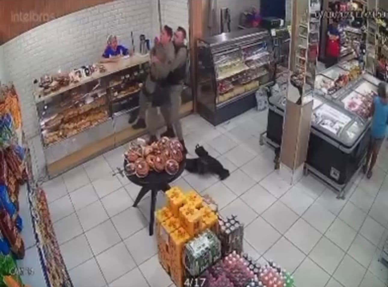 VÍDEO: Sargento da PM é salvo de engasgo por soldado em padaria no interior do RN