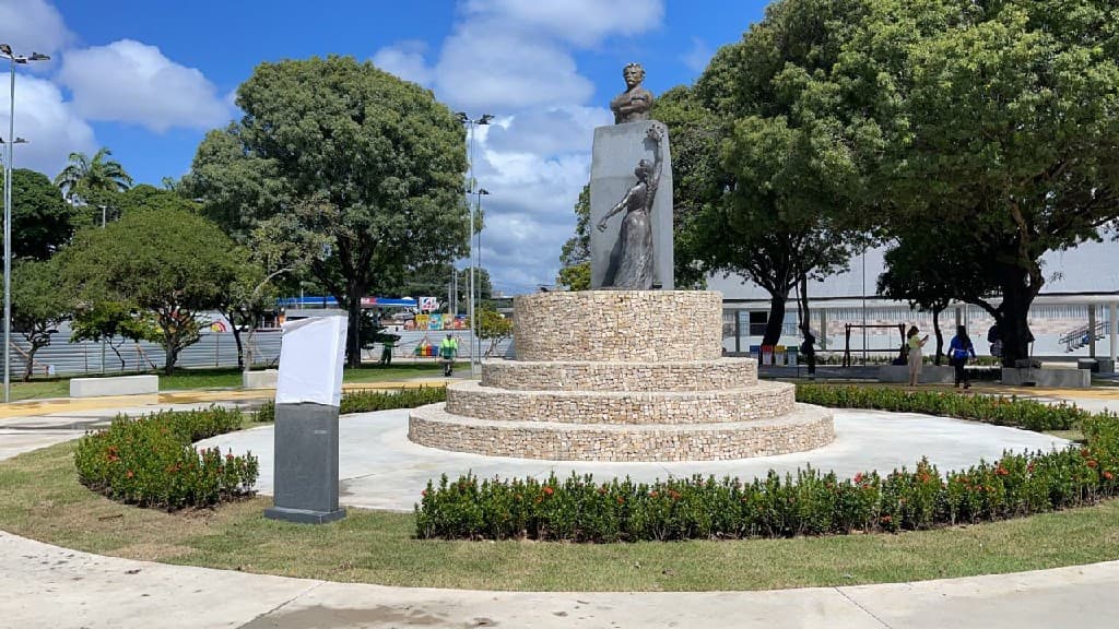 VÍDEO: Três dias depois de reinauguração, Praça Cívica já é alvo da criminalidade