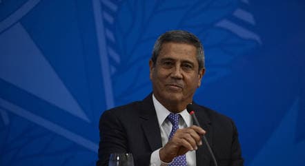 Braga Netto nega irregularidades em contratos assinados por gabinete de intervenção no RJ