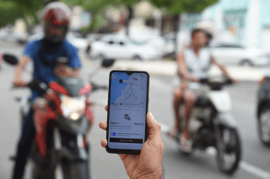 Comissão da Câmara aprova PL que abre caminho para regulamentação de mototáxi em Natal