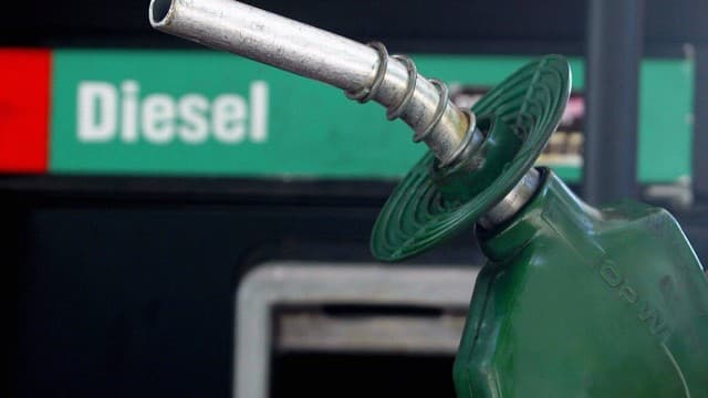 Preço do diesel sobe pela sétima semana seguida nas bombas e atinge maior patamar desde fevereiro, diz ANP