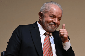 Educação e Transportes lideram novos bloqueios no orçamento