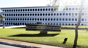 Governo consulta TCU para desconsiderar pagamento do piso da Saúde em 2023