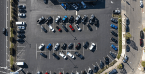Setor automobilístico dos EUA entra em greve histórica