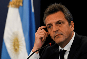 Argentina atinge maior inflação em 32 anos, e ministro-candidato anuncia auxílios e isenções