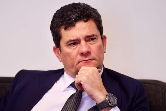 Moro critica CNJ e diz que só no governo Lula devolver dinheiro roubado é crime