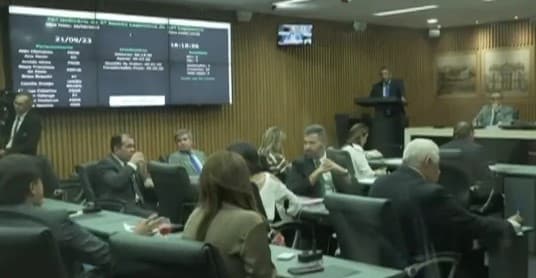 Vereadores de Natal aprovam projeto de lei que estabelece o piso salarial da enfermagem