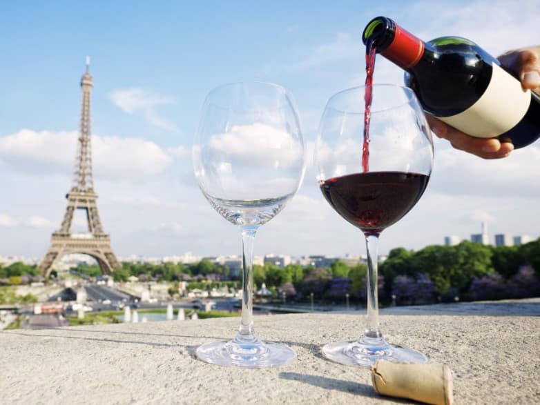 França vai gastar mais de R$ 1 bilhão para destruir excesso de vinho