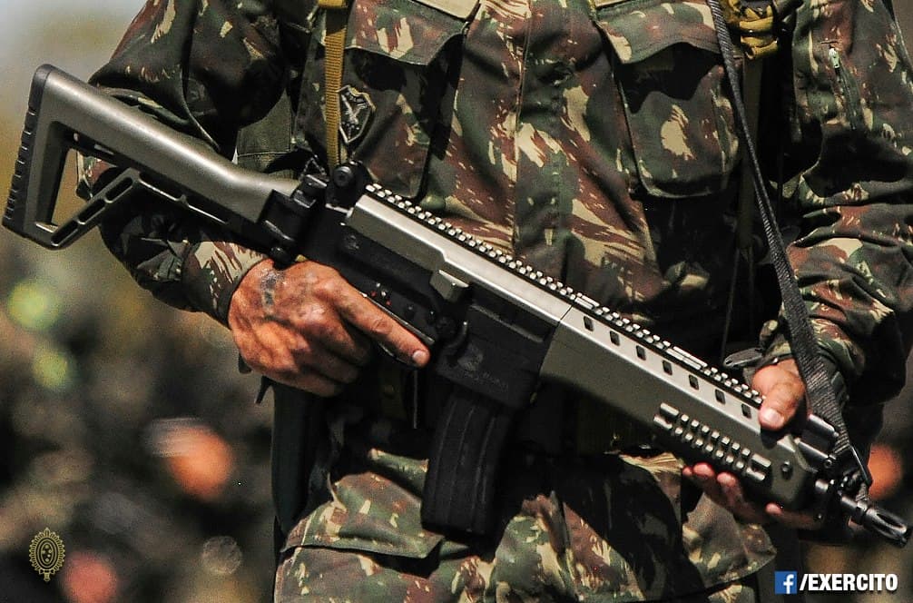 Exército ‘solta' 320 dos 480 militares impedidos de sair do quartel em SP após furto de 21 metralhadoras; 160 seguem ‘aquartelados'