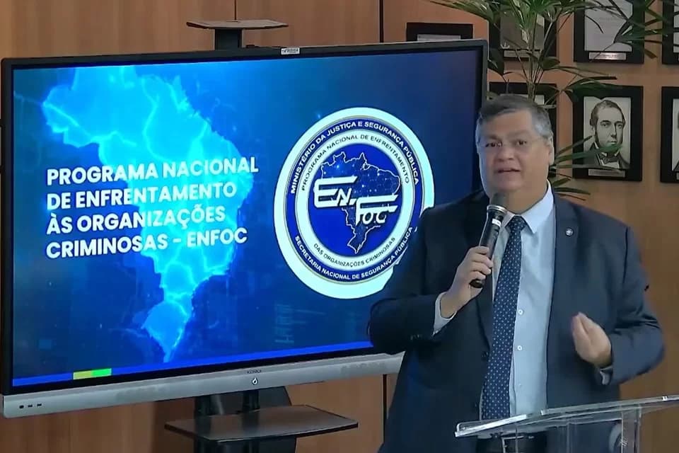 Ministro da Justiça diz que intervenção federal não é “varinha de condão”