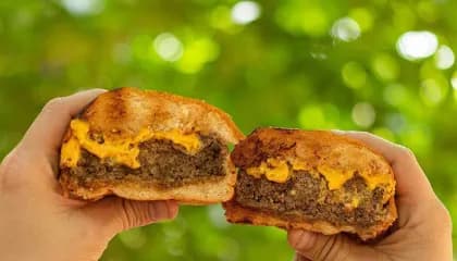 1º Hambúrguer do Brasil pode ter sido feito em Natal nos anos 1940; entenda