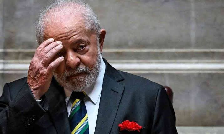Lula diz que Brasil não tem ídolos no futebol e critica jogadores que curtem farra e noitada