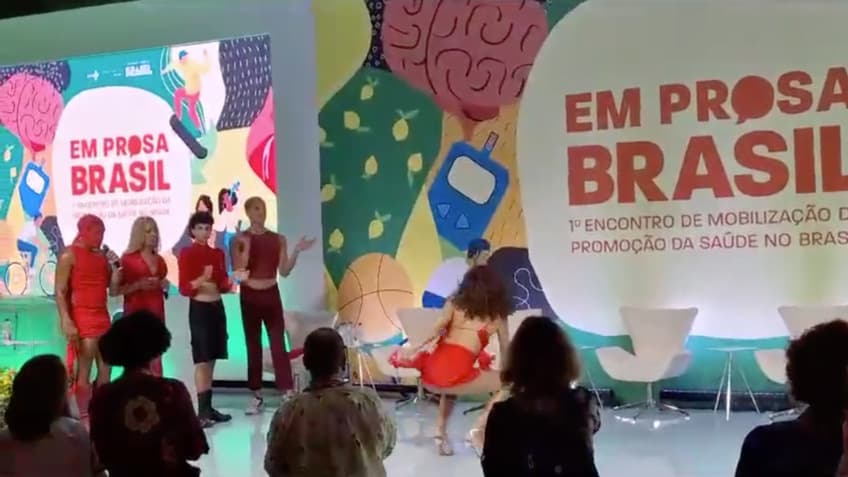VÍDEO: Evento do Ministério da Saúde tem dancinha erótica em Brasília
