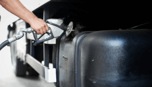 Preço médio do diesel tem leve queda após 9 semanas, diz ANP