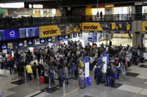 Controladores de voo iniciam greve que pode afetar grandes aeroportos a partir de hoje
